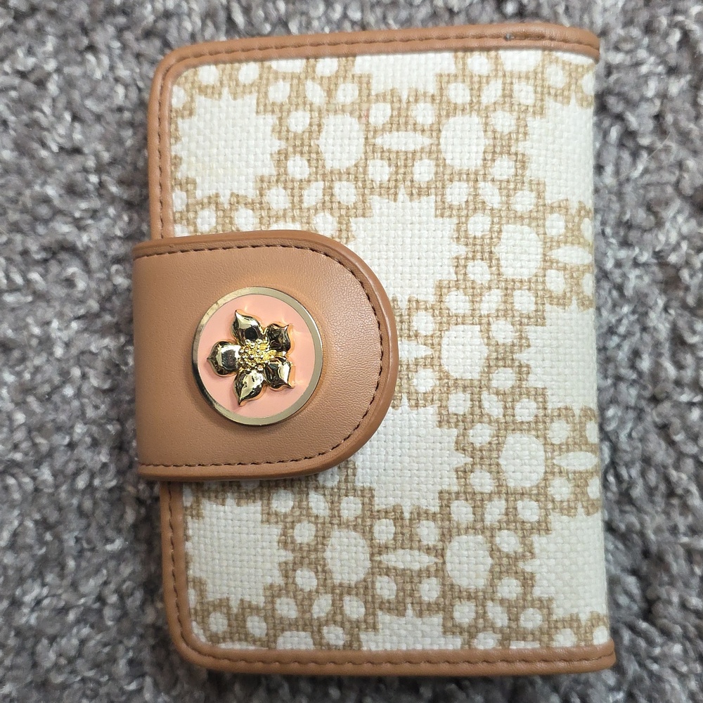 SPARTINA WALLET ... like new condition